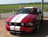 Ford Mustang V (2005-2012) (photo prise a Amberieux, 08-2012) (2)